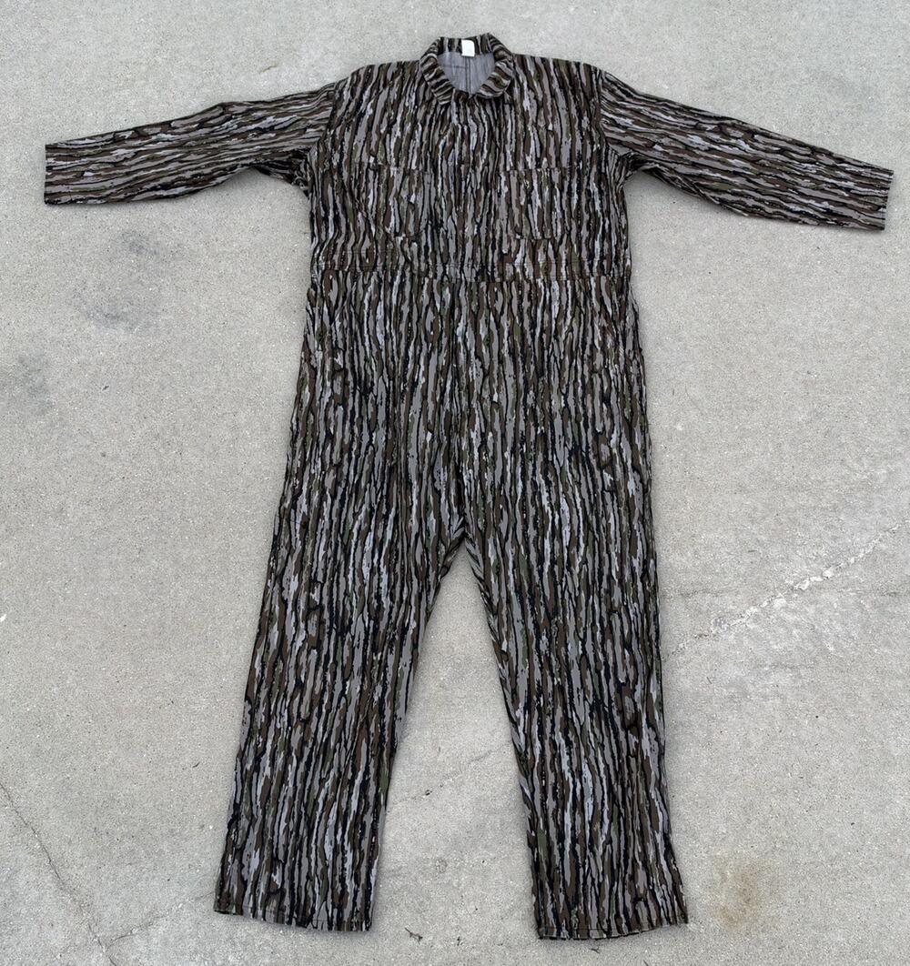 Vtg USA XL Green Camouflage Real tree Print Coveralls Hunting